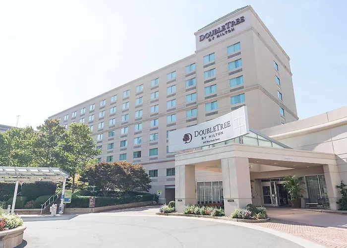 Casino hotel: Doubletree By Hilton Charlotte Uptown